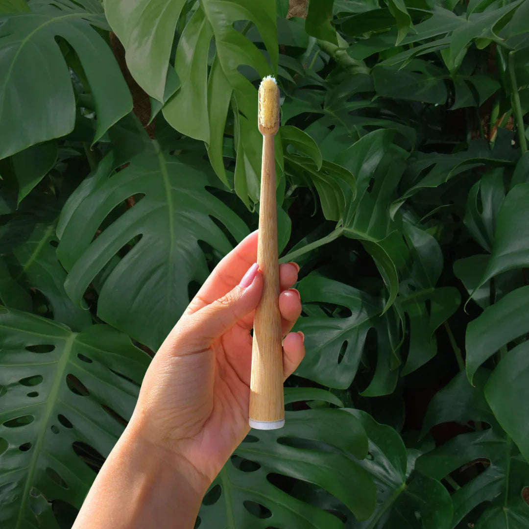 Nura™ Bamboo Brush – Tandborsten som faktiskt skyddar din kropp